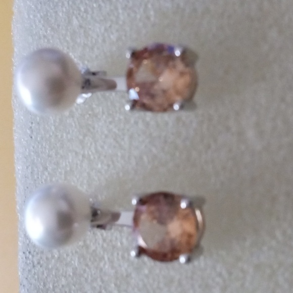 Freshwater White Pearl & Simulated Champagne Diamond Earrings - Picture 2 of 4